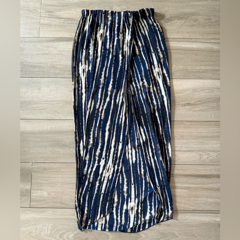 Elegant Navy and White Skirt with slit